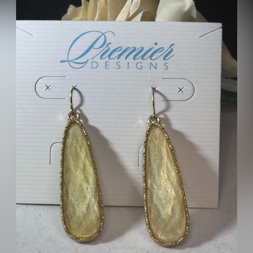 Premier Designs Elongated Teardrop Iridescent Gold Tone Dangling Earrings 2.25in